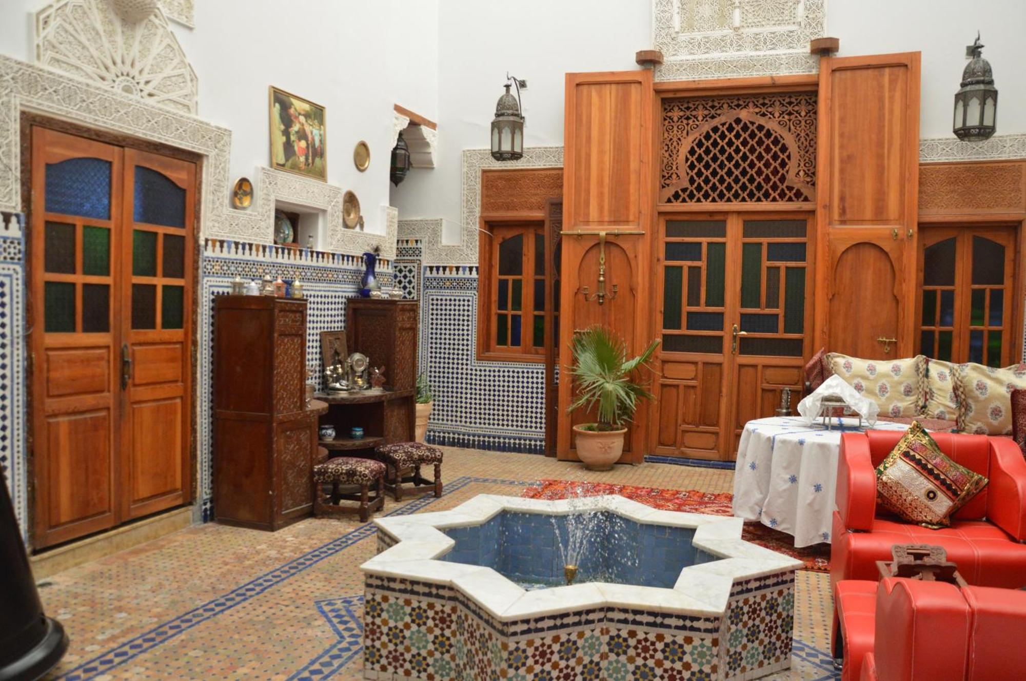 Riad Oumkaltoum Фес Екстериор снимка
